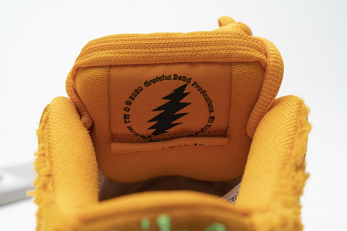     Nike SB Dunk Low Grateful Dead Orange Bear