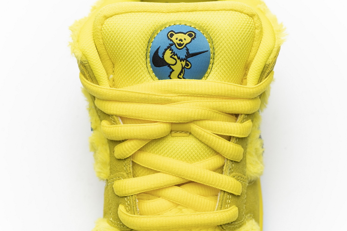     Nike SB Dunk Low Grateful Dead Yellow Bear