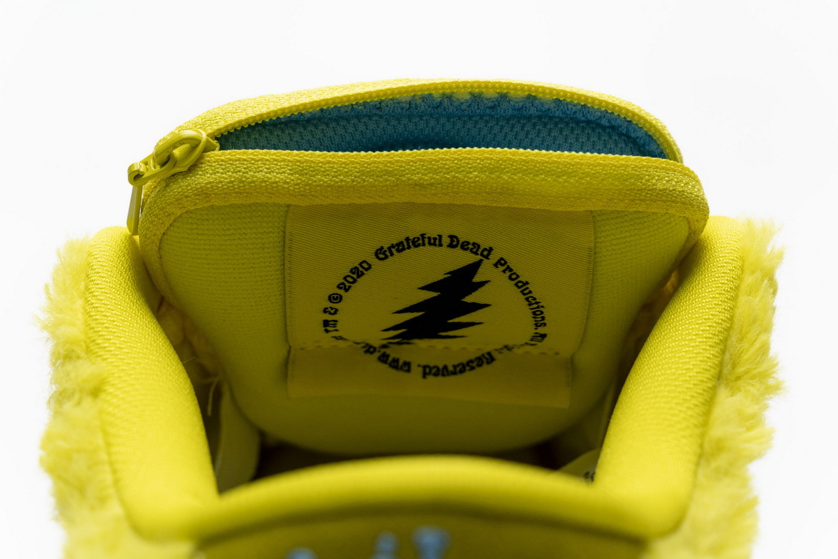     Nike SB Dunk Low Grateful Dead Yellow Bear