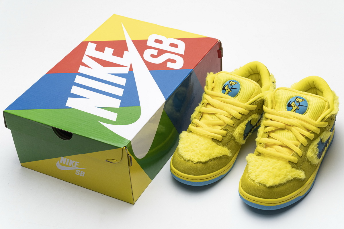     Nike SB Dunk Low Grateful Dead Yellow Bear