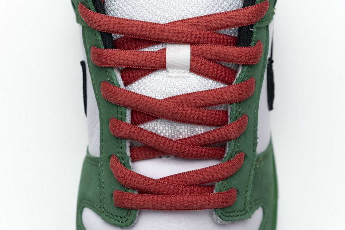     Nike SB Dunk Low Heineken