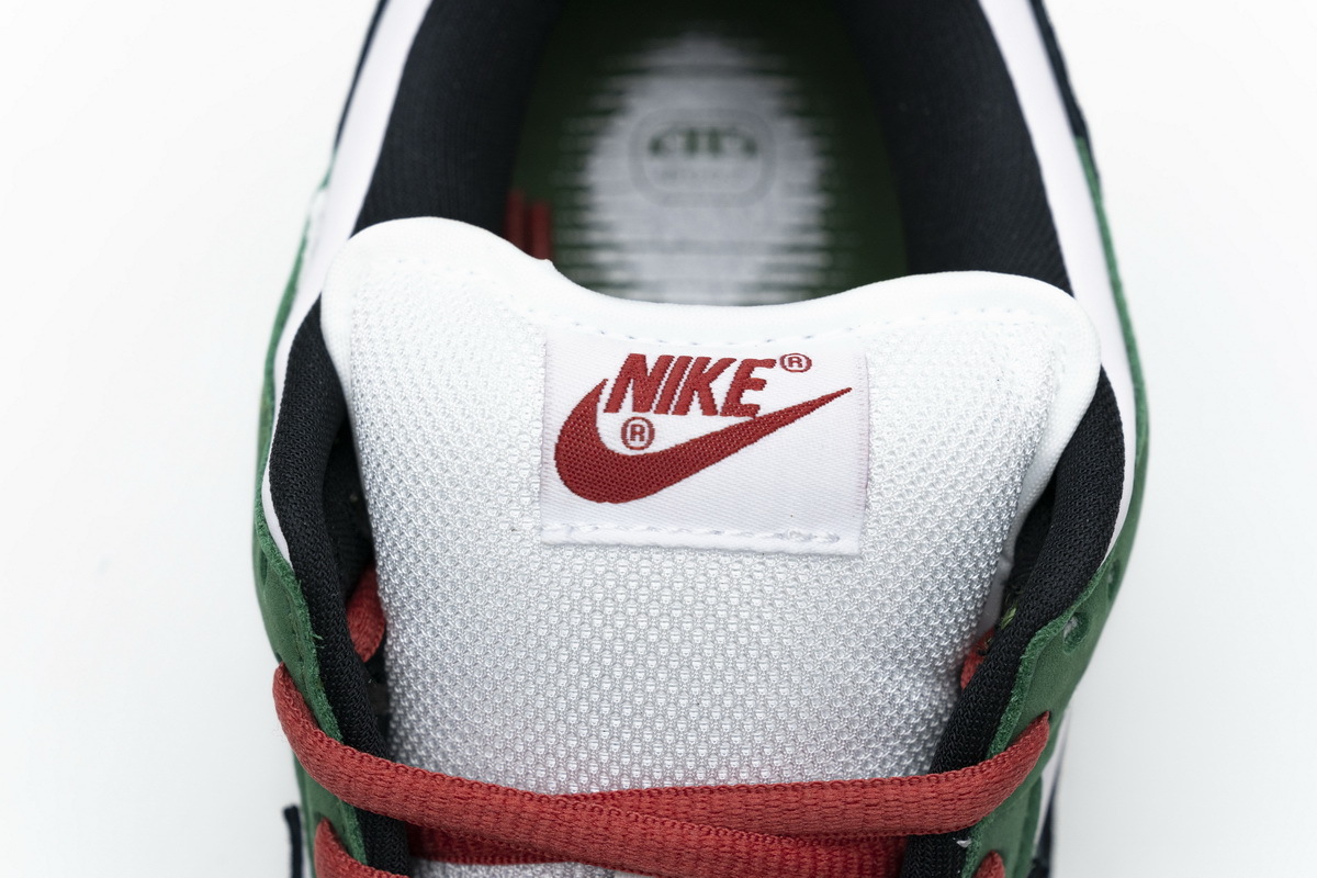     Nike SB Dunk Low Heineken