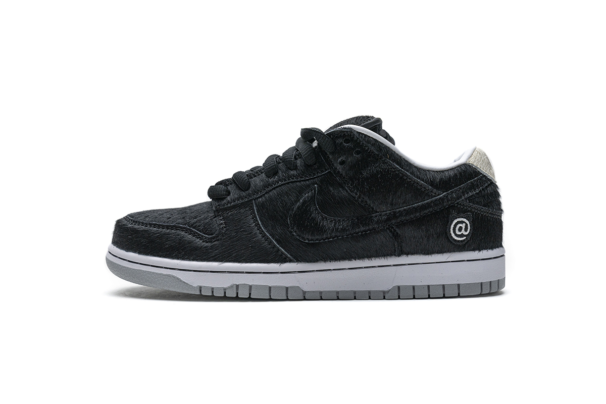    Pkgod Nike SB Dunk Low Medicom BE@RBRICK