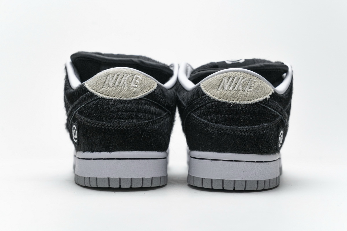    Pkgod Nike SB Dunk Low Medicom BE@RBRICK