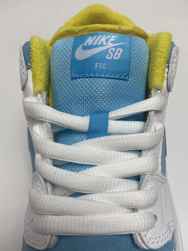     Nike SB Dunk Low Pro FTC Lagoon Pulse