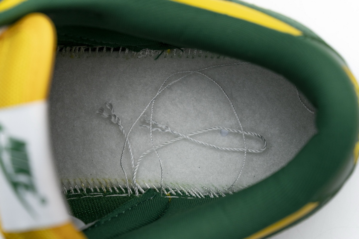     Nike SB Dunk Low SP Brazil