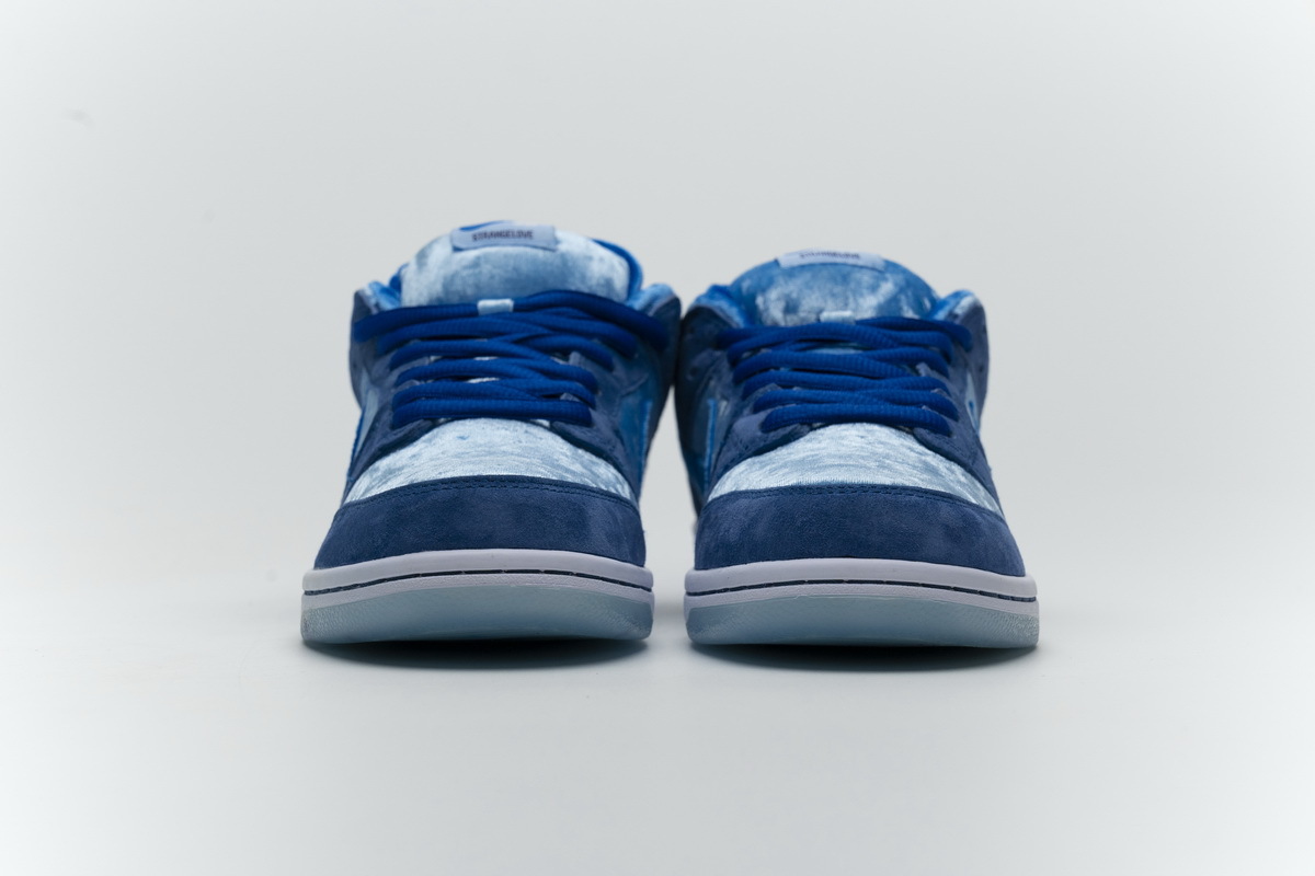     Nike SB Dunk Low Strange Love Blue