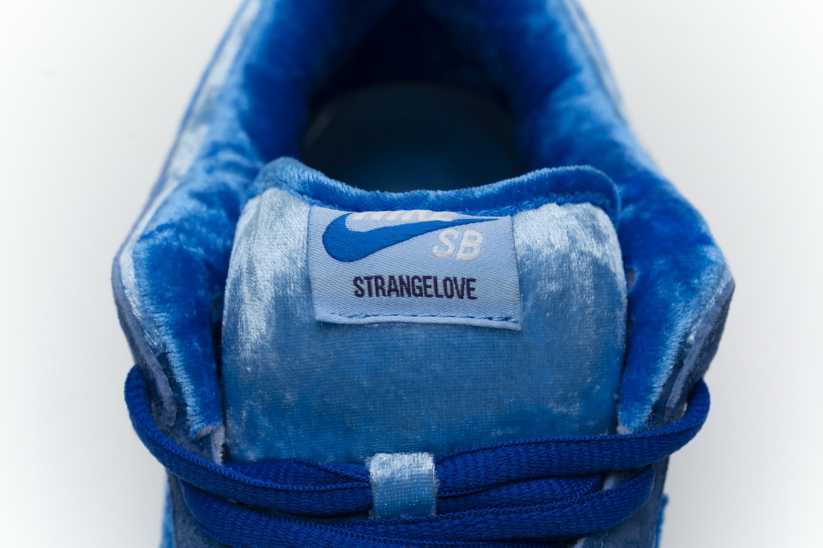     Nike SB Dunk Low Strange Love Blue