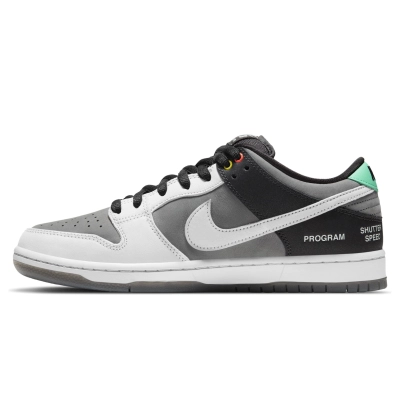    Pkgod Nike SB Dunk Low VX1000 01