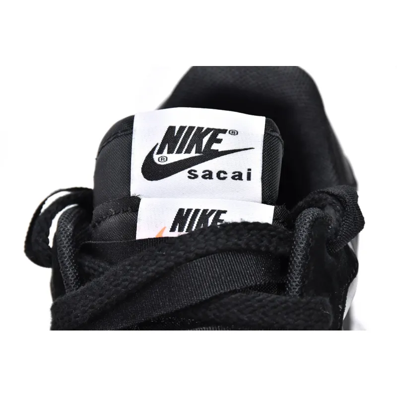 Pkgod Nike Vaporwaffle sacai Black Gum