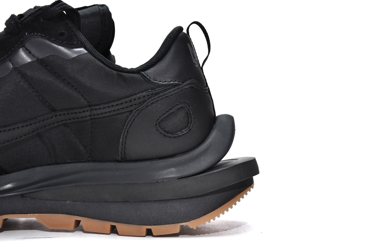    Pkgod Nike Vaporwaffle sacai Black Gum