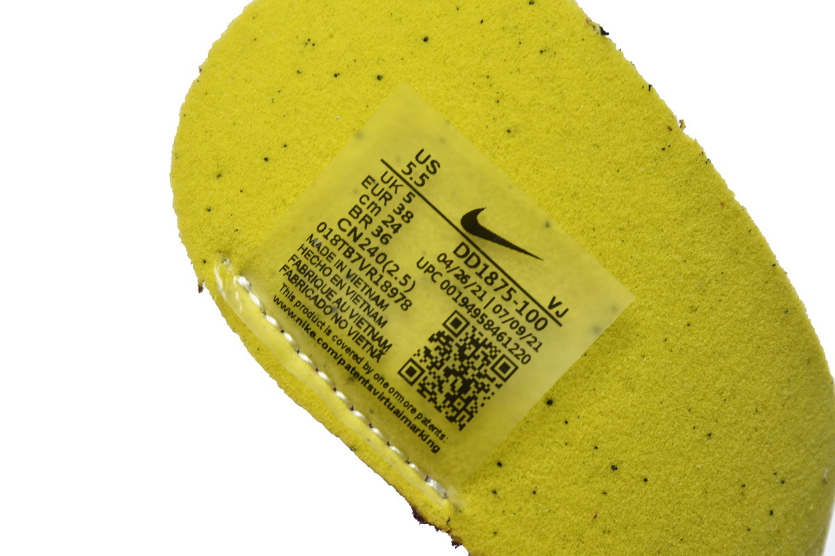 Pkgod Nike Vaporwaffle sacai Sail Gum