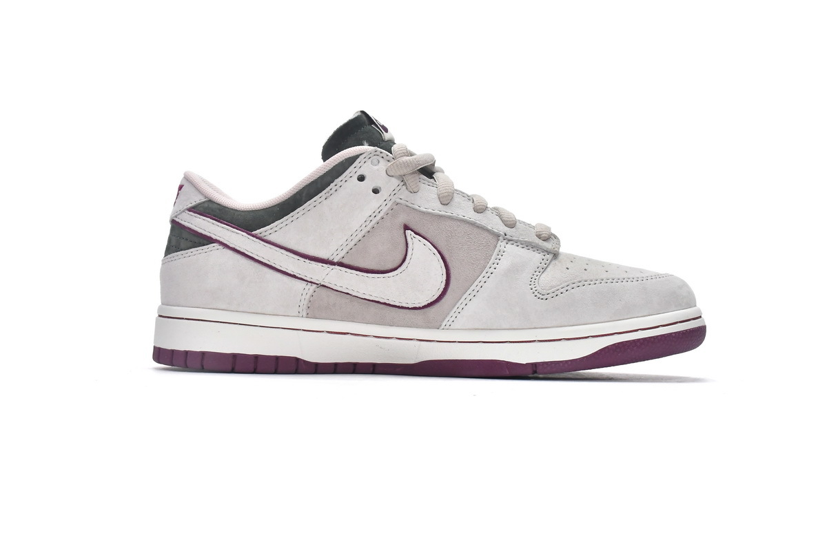     Otomo Katsuhiro x Nike SB Dunk Low Steamboy OST