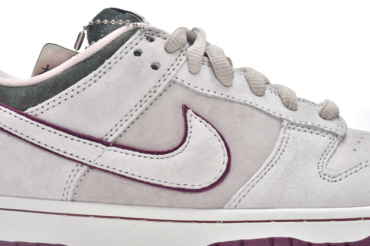     Otomo Katsuhiro x Nike SB Dunk Low Steamboy OST