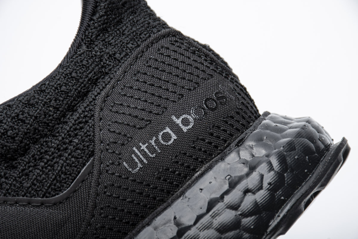     Ultra Boost 4.0 “Black