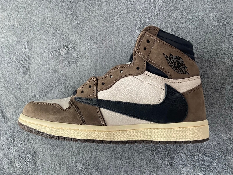 XP Factory Sneakers & Air Jordan 1 High Travis Scott CD4487-100