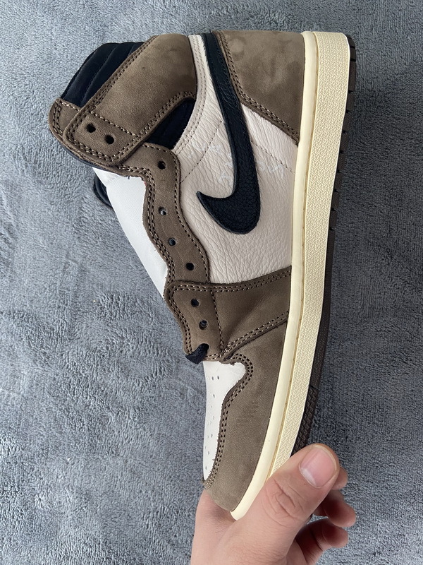 XP Factory Sneakers & Air Jordan 1 High Travis Scott CD4487-100