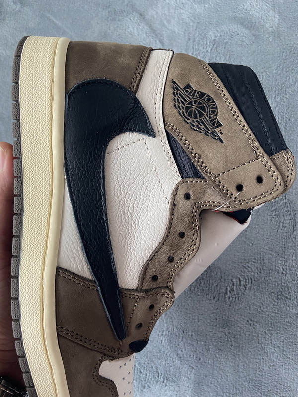 XP Factory Sneakers & Air Jordan 1 High Travis Scott CD4487-100