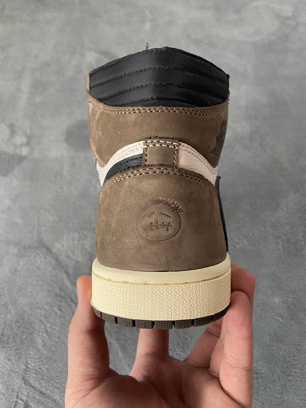 XP Factory Sneakers & Air Jordan 1 High Travis Scott CD4487-100