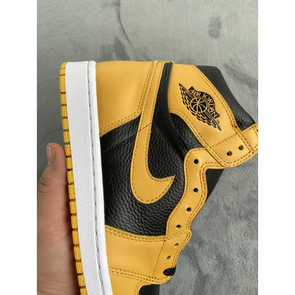 XP Factory Sneakers & Air Jordan 1 Retro High Pollen 555088-701