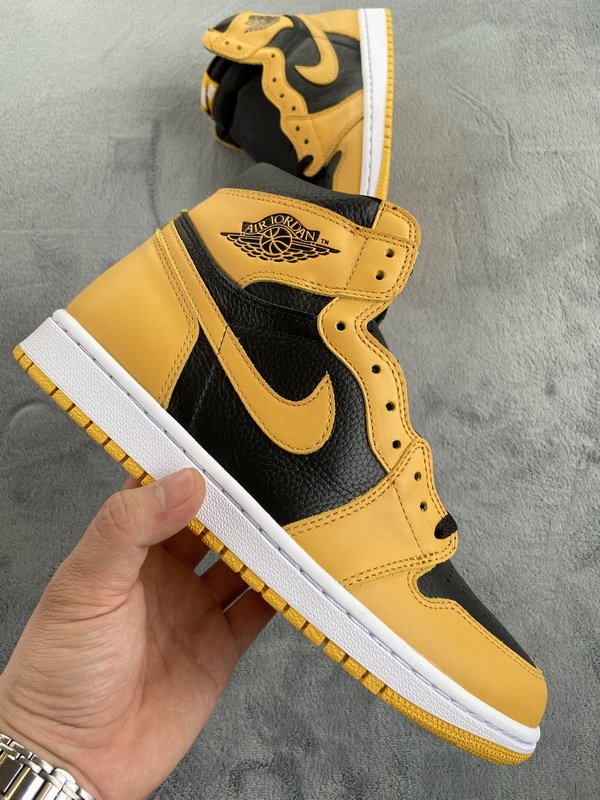 XP Factory Sneakers & Air Jordan 1 Retro High Pollen 555088-701