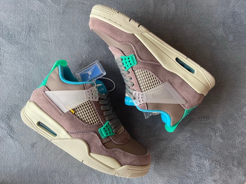 XP Factory Sneakers & Air Jordan 4 Retro SP 30th Anniversary Union Taupe Haze DJ5718-242