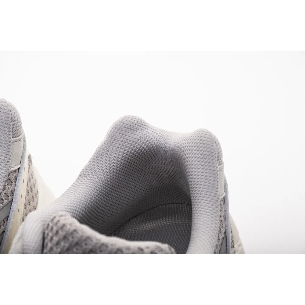 Pkgod Adidas Yeezy Boost 700 V2 Static 
