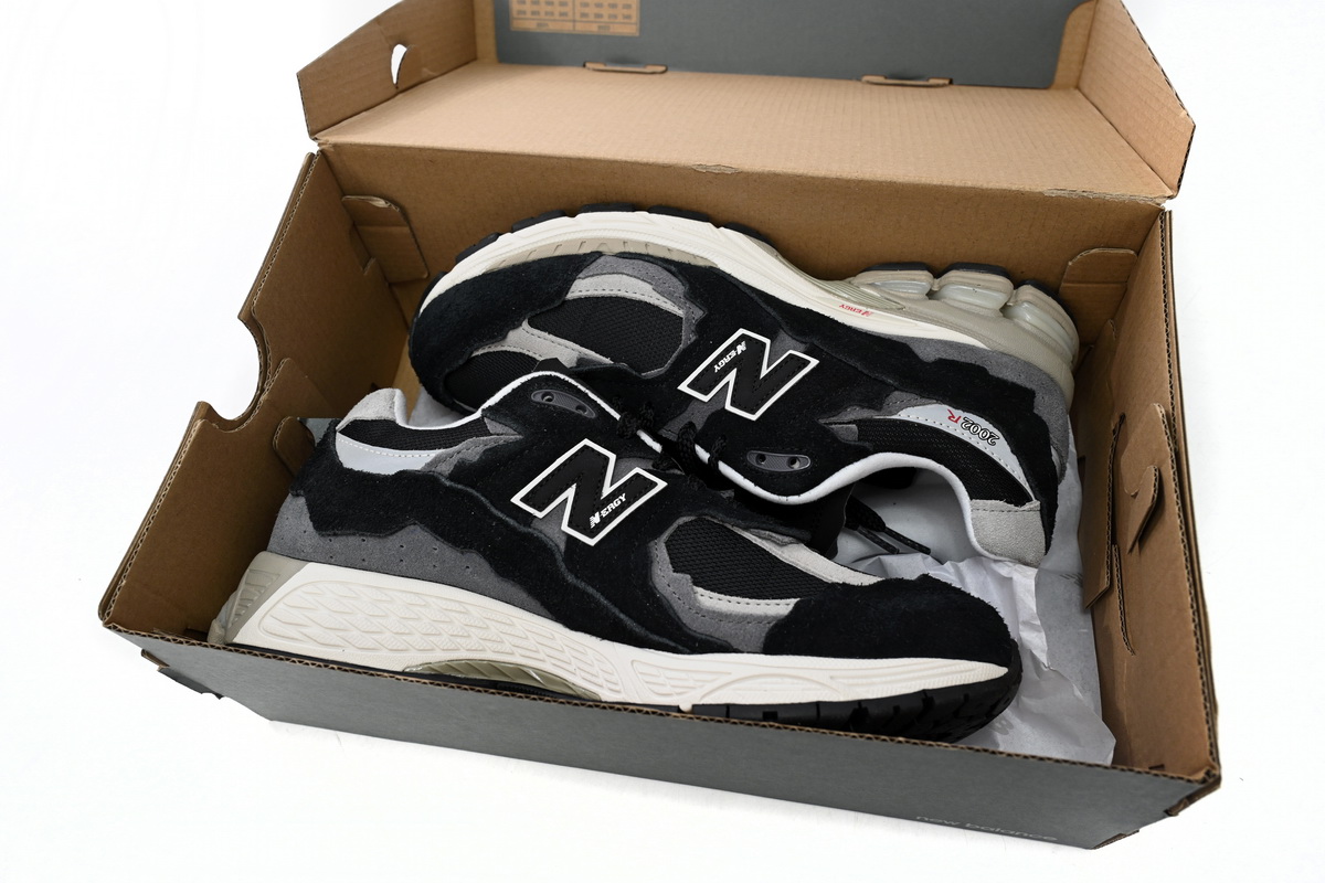 Pkgod New Balance 2002R Protection Pack Black Grey