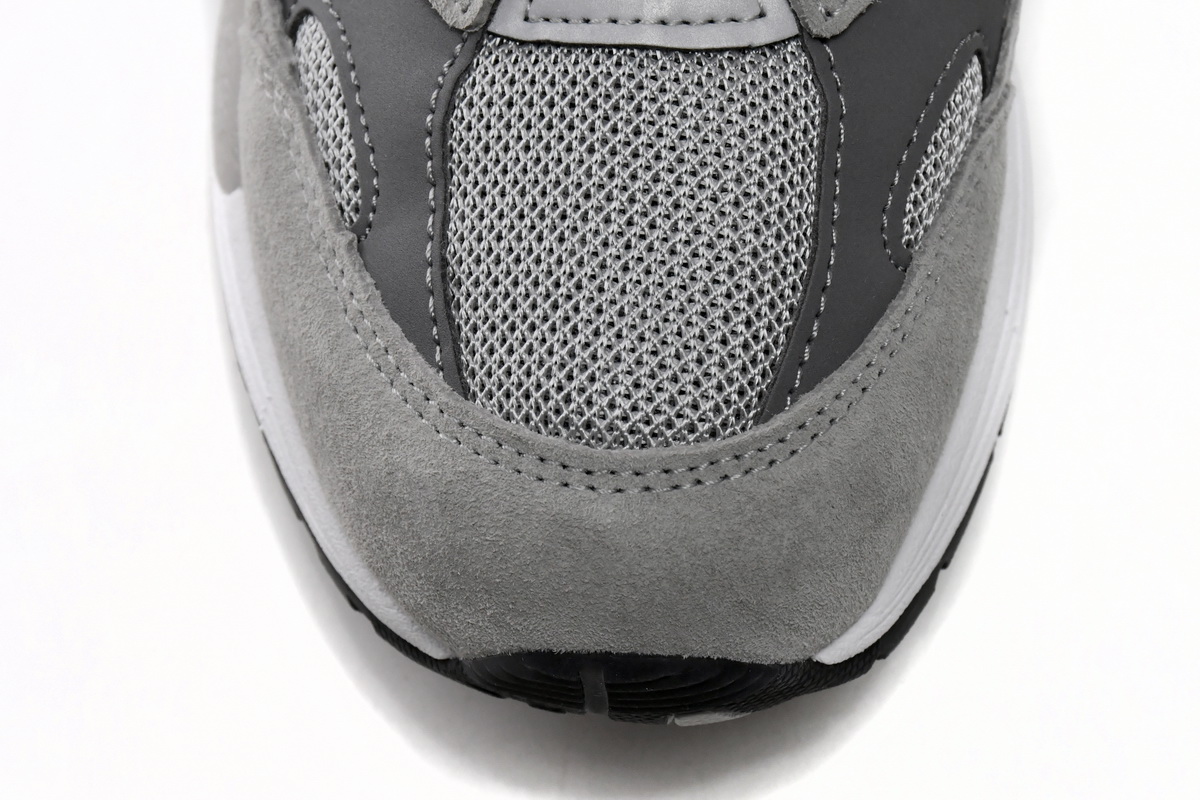 Pkgod New Balance 992 Grey