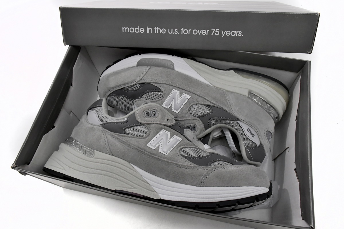 Pkgod New Balance 992 Grey