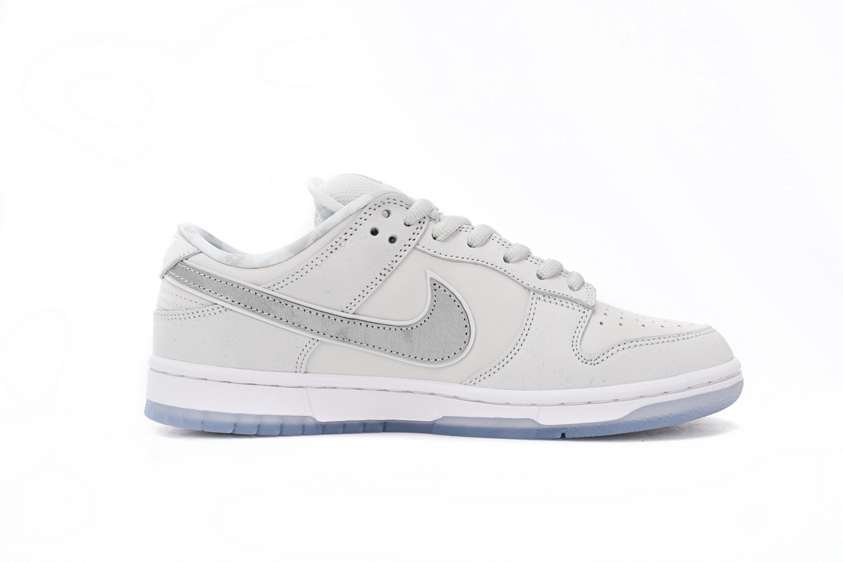     Nike SB Dunk Low White Lobster 