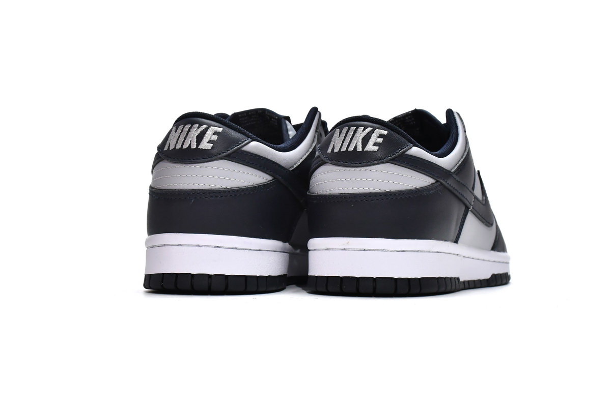      Nike Dunk Low Georgetown