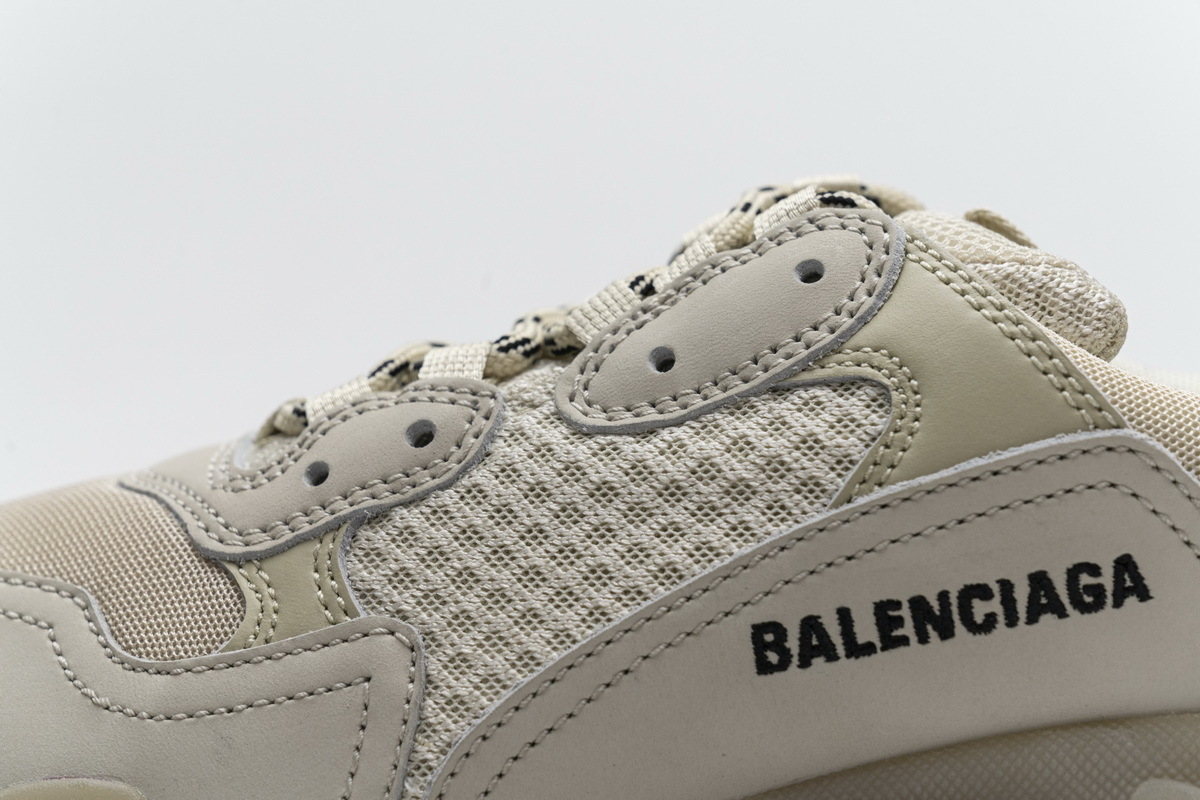      Balenciaga Triple S Champagne
