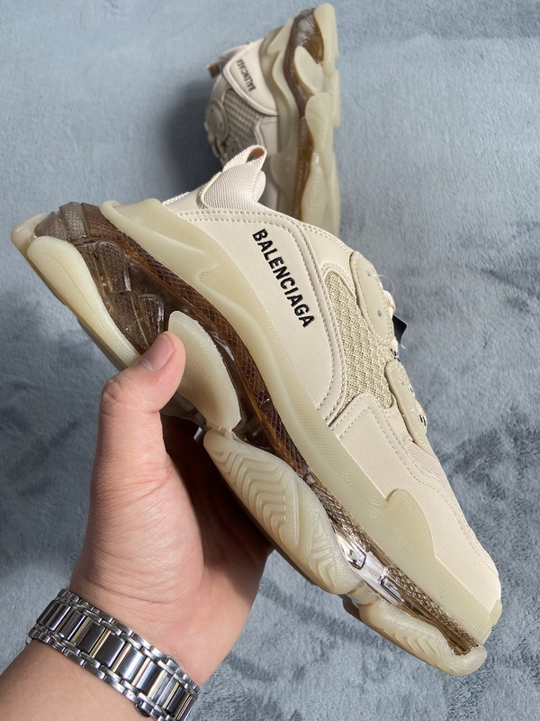      Balenciaga Triple S Nude