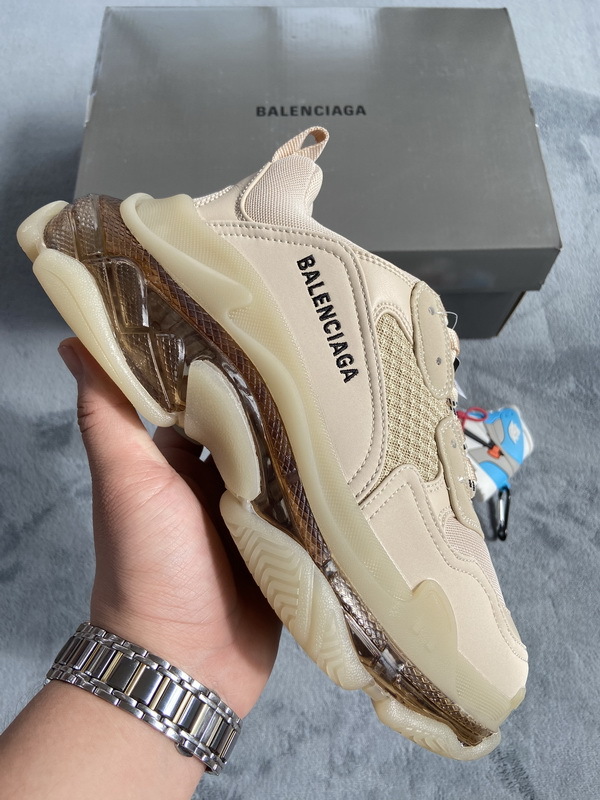      Balenciaga Triple S Nude