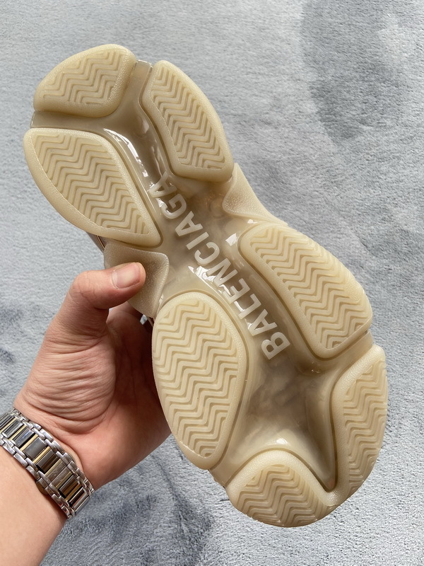      Balenciaga Triple S Nude