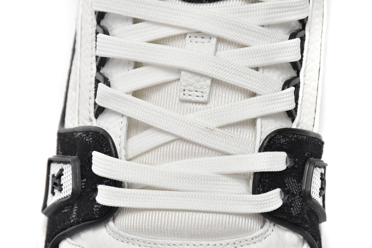 Louis Vuitton Trainer Black And White Cloth Cover