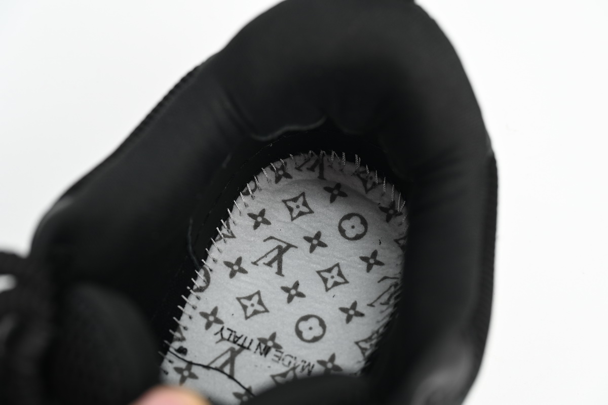 Louis Vuitton Leather lace up Fashionable Board Shoes Black