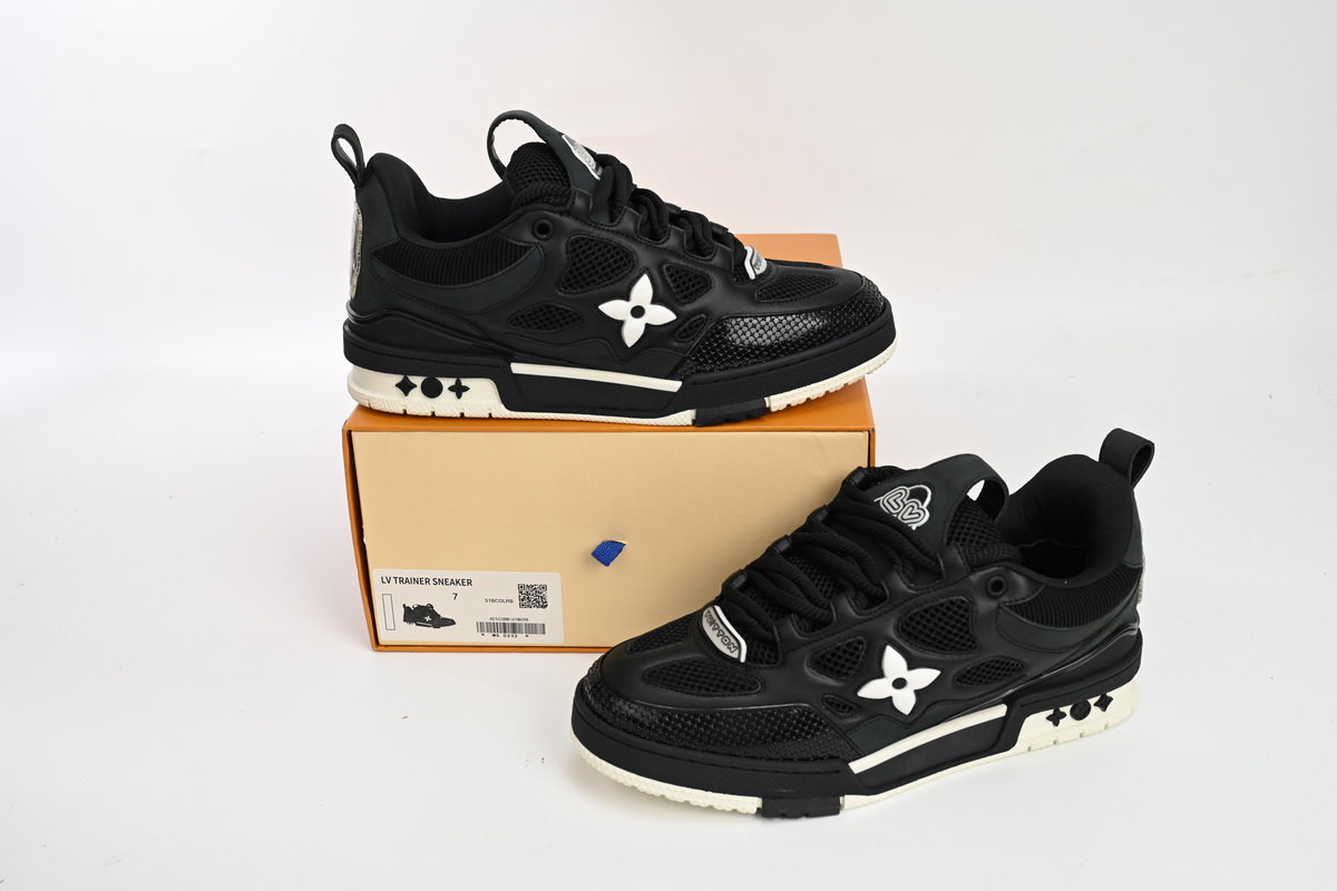 Louis Vuitton Leather lace up Fashionable Board Shoes Black