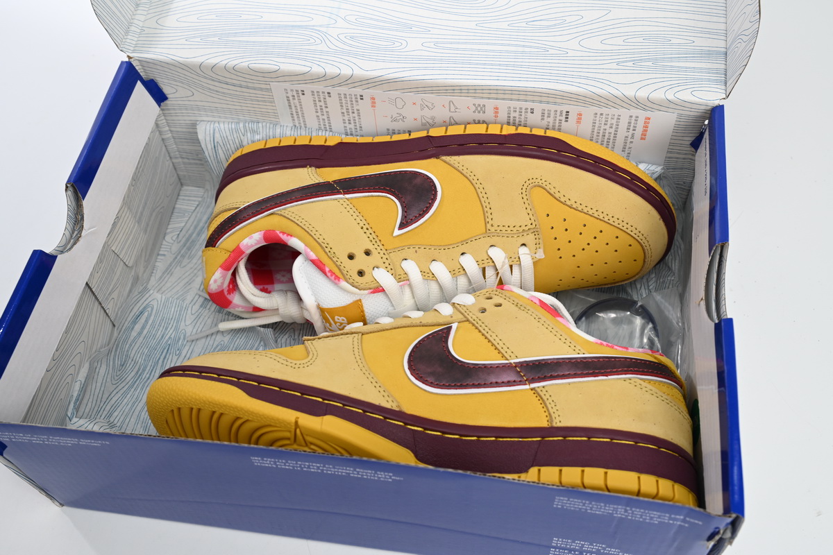   Pkgod Nike SB Dunk Low Yellow Lobster