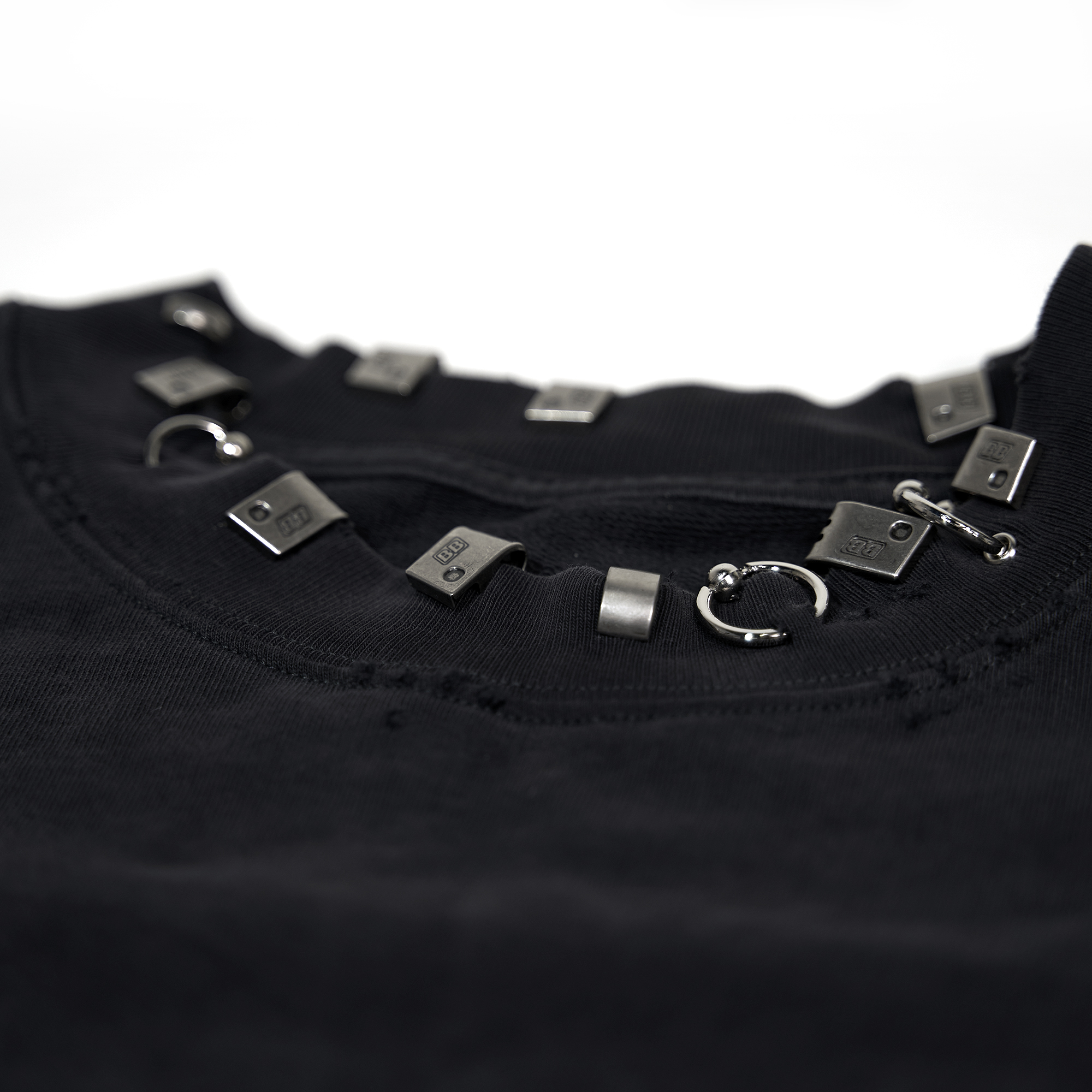     Balenciaga Pierced Round Sweatshirt Oversized in Black Faded 762718TPVD91055 