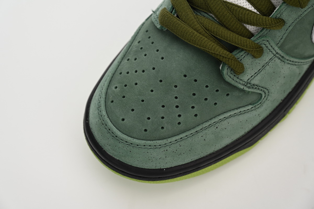  OG Sneakers & Nike SB Dunk Low Concepts Green Lobster  BV1310-337