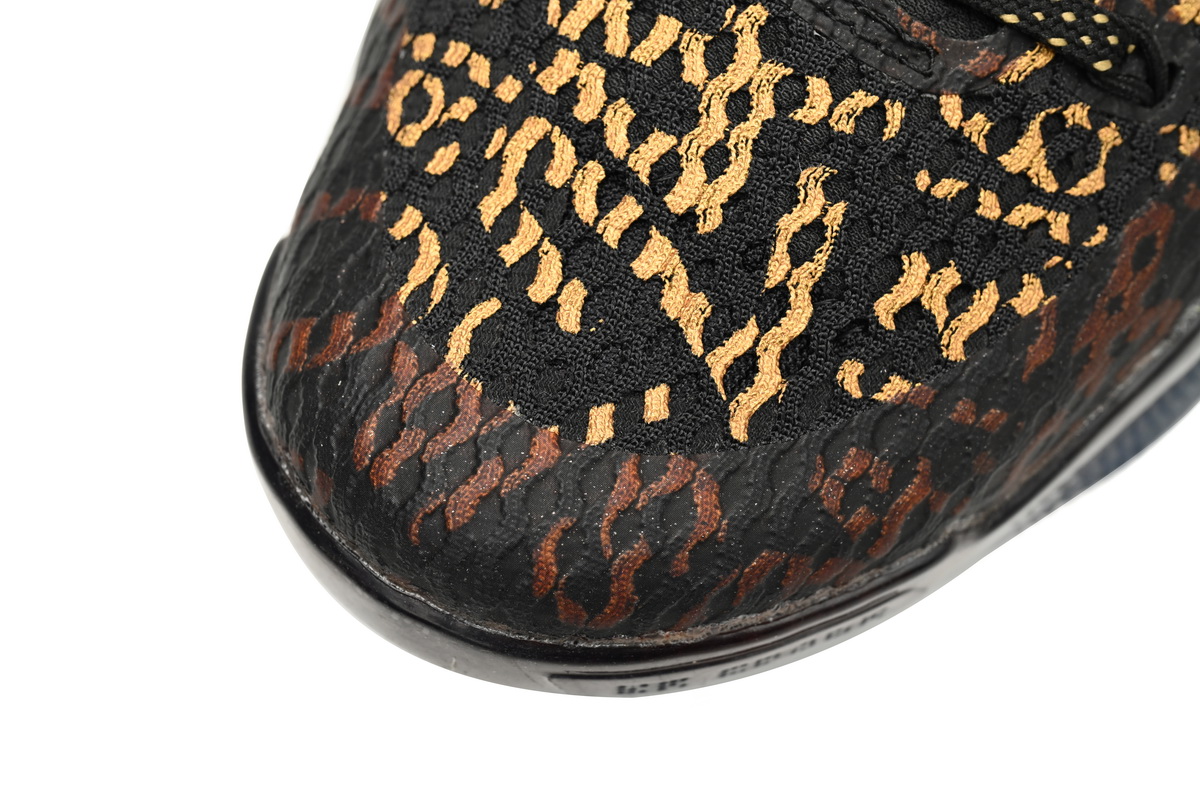    Nike Kobe 11 “Mamba Day” 865773-991