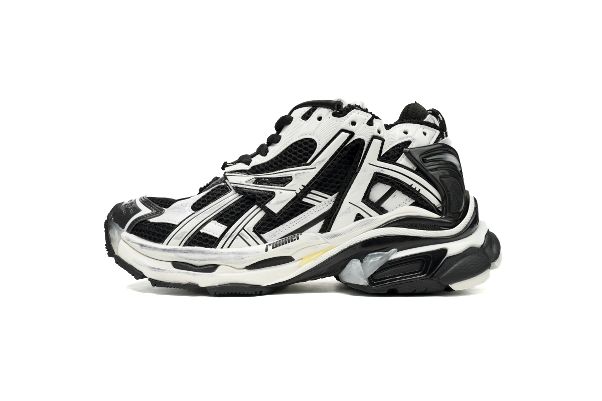 Balenciaga Runner White Black White 677403W3RB29010