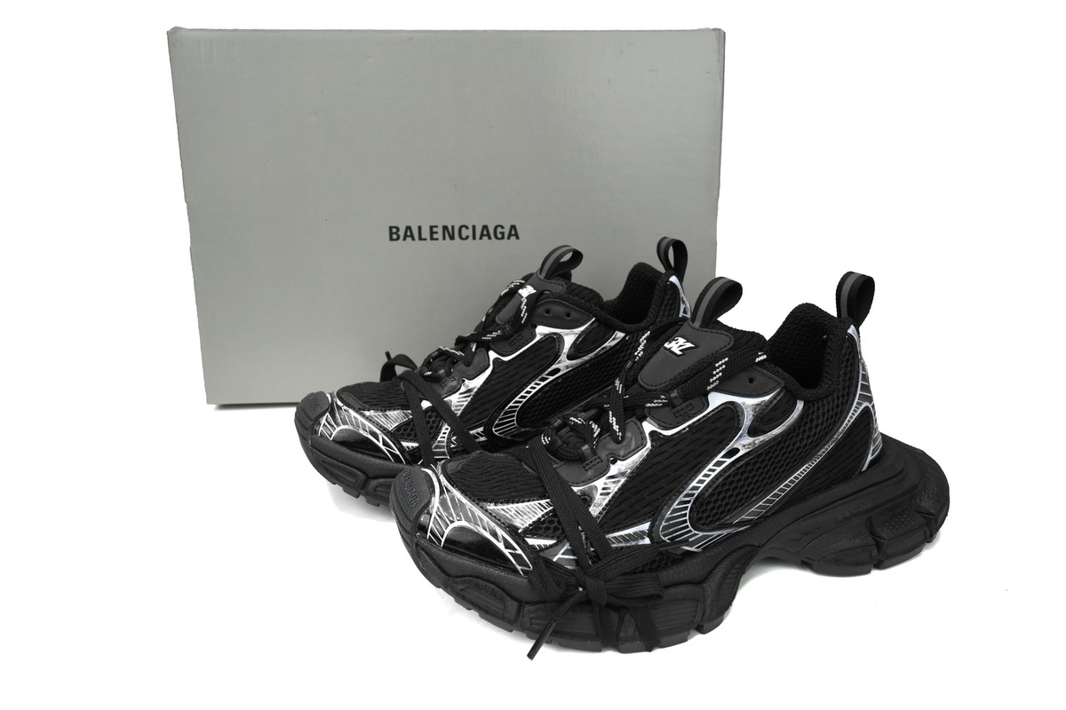    Balenciaga 3XL Lace-Up Sneakers Black And White 542228 W2RB8 1090 