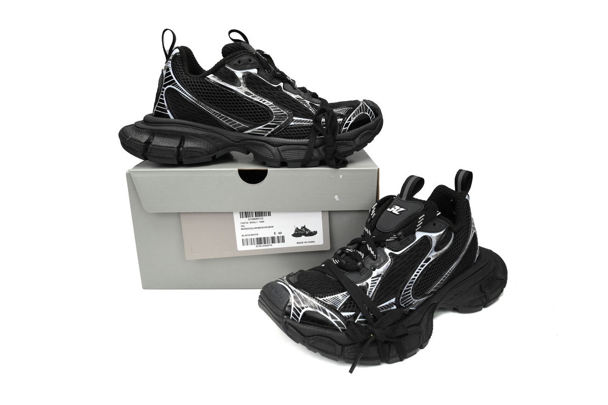    Balenciaga 3XL Lace-Up Sneakers Black And White 542228 W2RB8 1090 