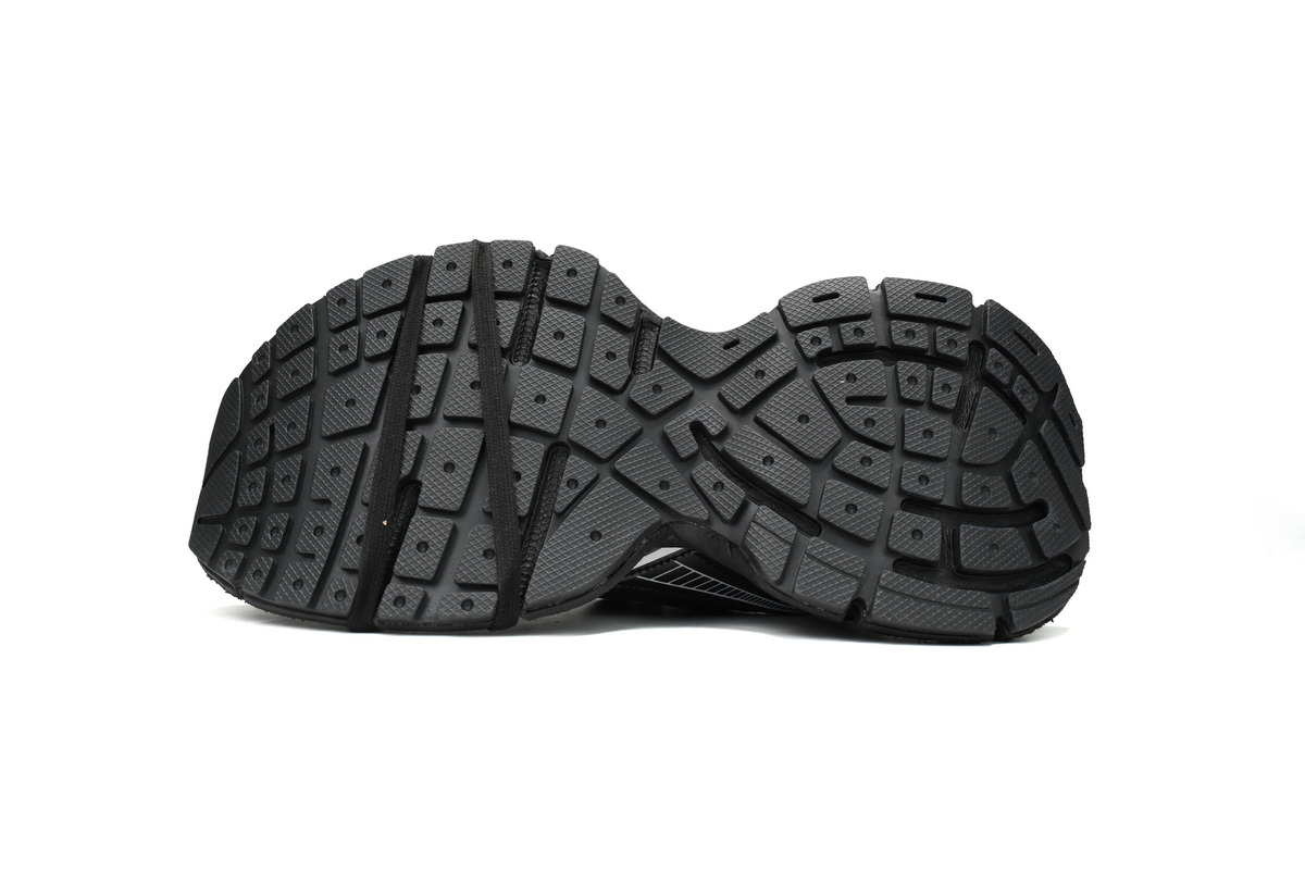   Balenciaga 3XL Lace-Up Sneakers Black And White 542228 W2RB8 1090 