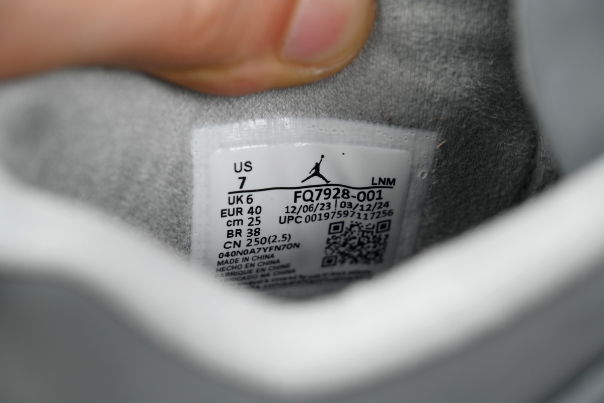     Air Jordan 4 Retro SE Paris Olympics Wet Cement FQ7928-001 