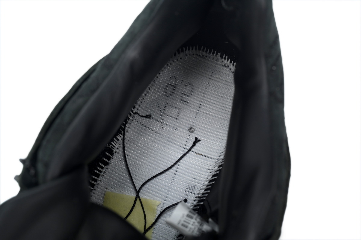     KAWS X Air Jordan 4 Retro Black 930155-001