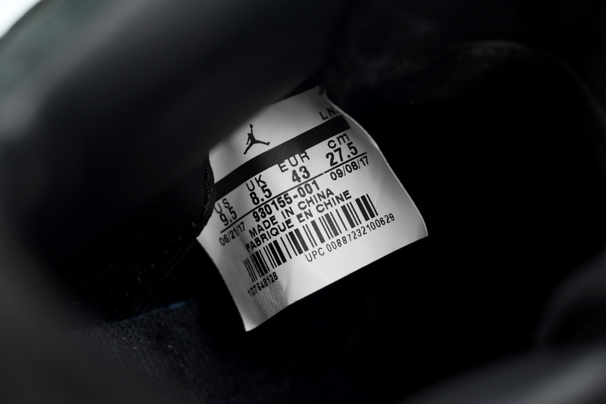     KAWS X Air Jordan 4 Retro Black 930155-001